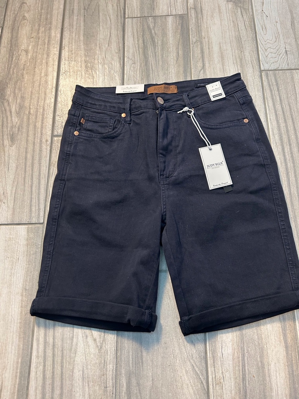 Judy Blue NWT Navy High-Waist Denim Bermuda Shorts Large